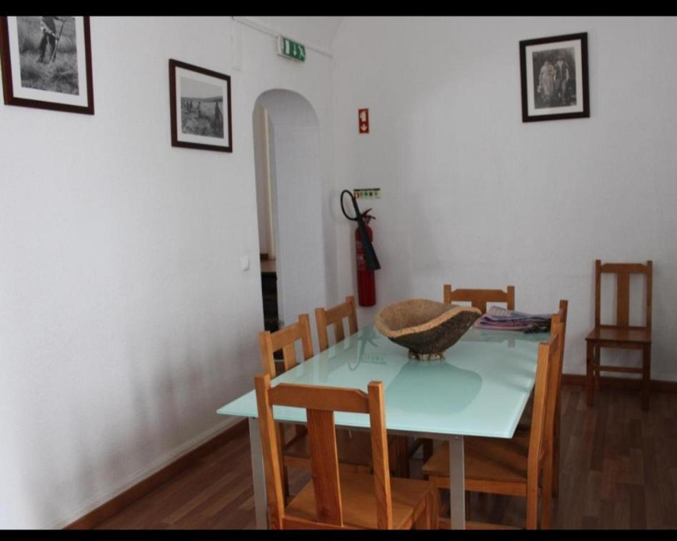 Mont' Sobro Hostel Έβορα Εξωτερικό φωτογραφία